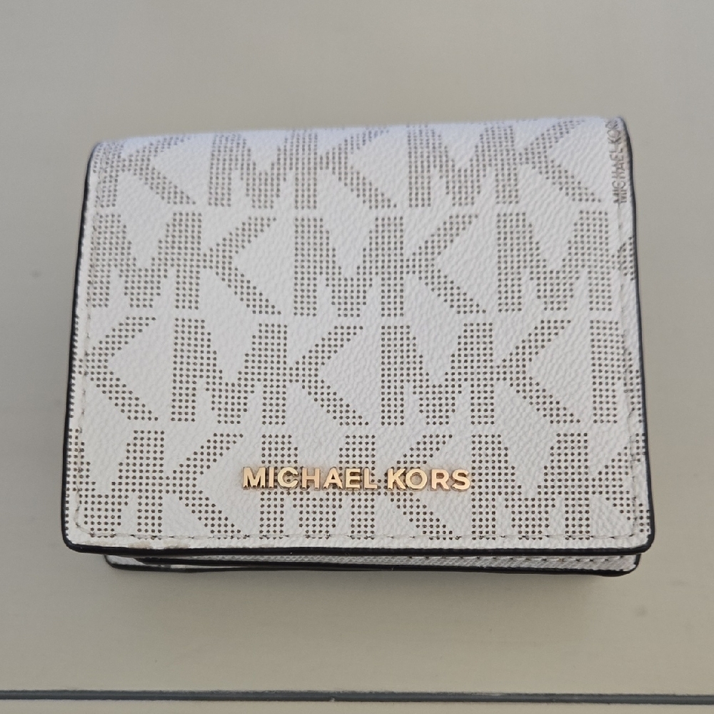 Michael Kors White and Gold Logo Wallet